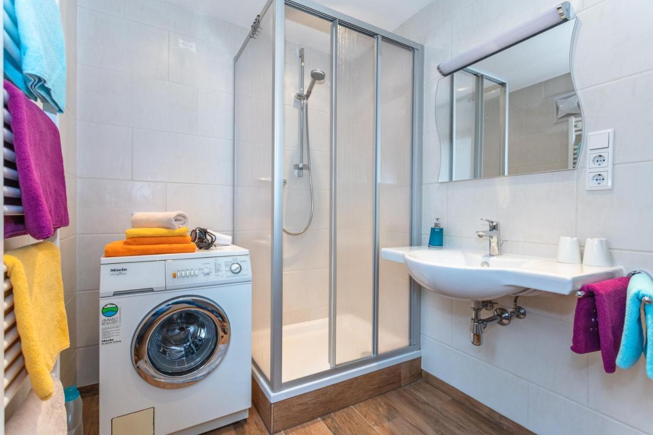 Hoelzl Bed & Breakfast Neukirchen am Großvenediger エクステリア 写真