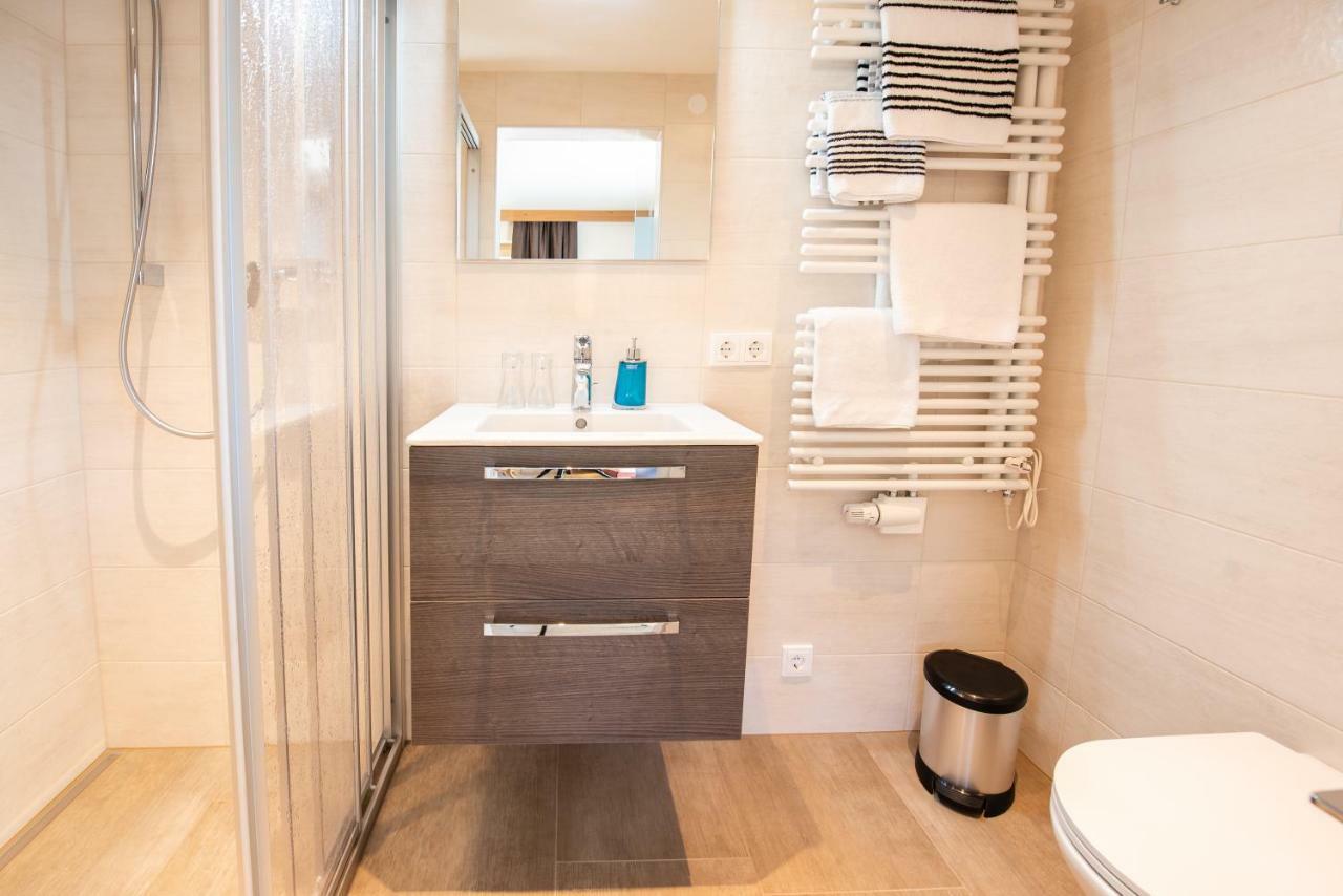 Hoelzl Bed & Breakfast Neukirchen am Großvenediger 部屋 写真